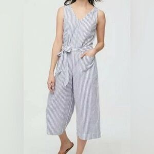 BeachLunchLounge women’s white blue linen-blend striped v-neck jumpsuit medium